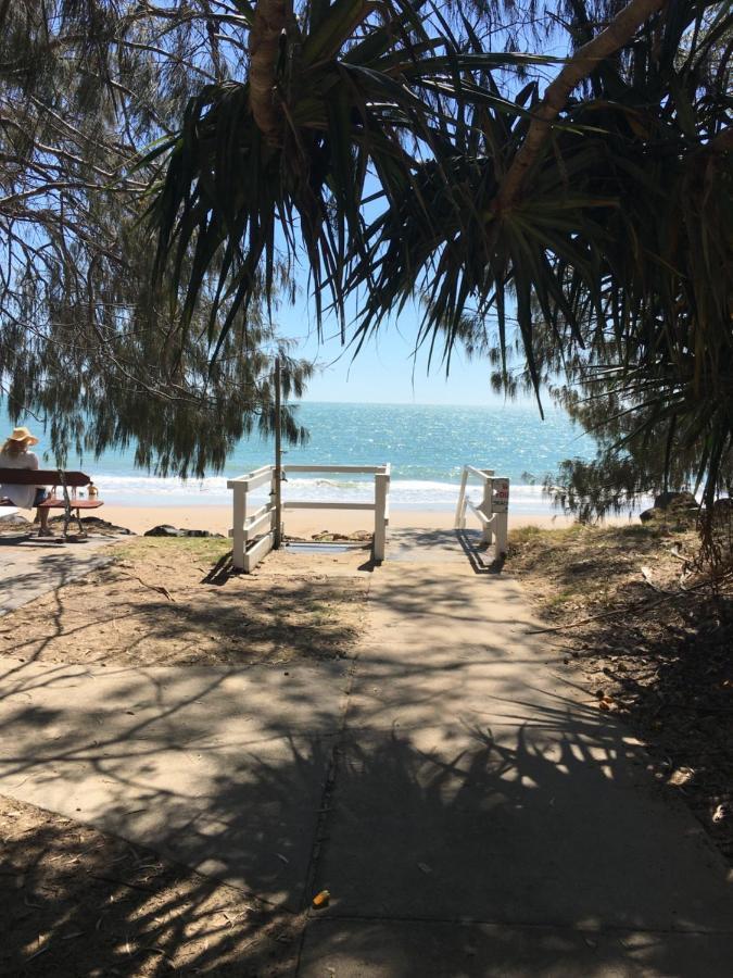 Beachfront At Silver Sands Hervey Bay Exteriör bild